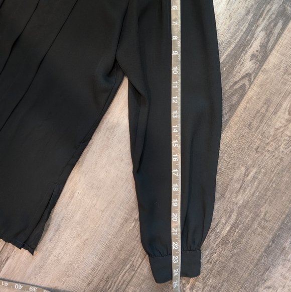 Vintage Diane Von Furstenberg Black Button-Up Blouse Sz 8 - Picture 5 of 6